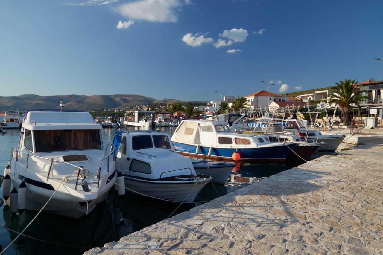 Island Resort Mihaela - Happy Rentals Trogir Exterior foto